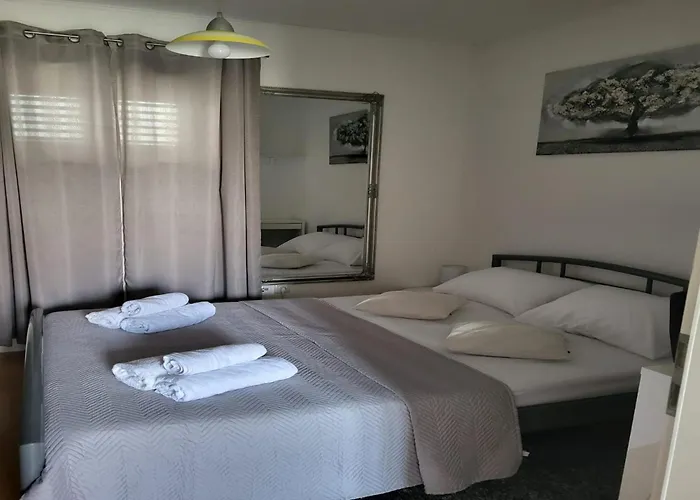 Elegant With Garden Terrace - Two Bedroom * Trogir