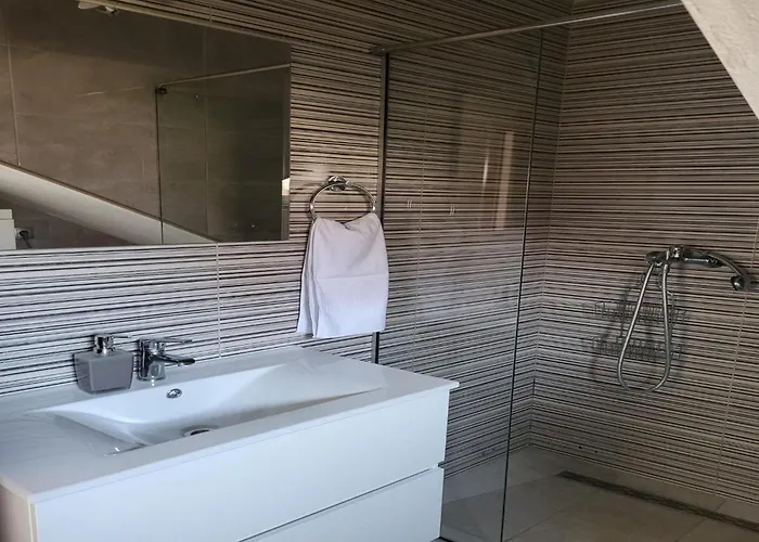 Elegant With Garden Terrace - Two Bedroom Apartment *