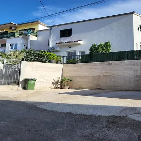 公寓 Elegant With Garden Terrace - Two Bedroom